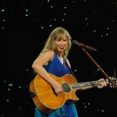 swiftie since 2006. 🫶🏻 dreaming of hugging Taylor!!! eras tour 5/27 💕 aka Cornelias T Girly -Jason Kelce