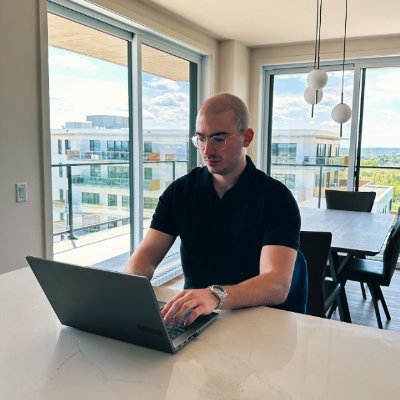 KelvinJamescr's profile picture. NYC top.7/10 trader best nominee 2022
$Stock&FX Markets
Profitable trader
Account Management.$10k-$300k.