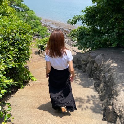 40代の夫婦。ちょっとだけドキドキしたくて屋外で撮影楽しんでます。共に温泉好き♪ご一緒出来たら嬉しいです♪同じ様な夫婦と繋がりたい♪
