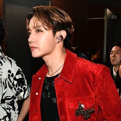 Stan #BTS 👑and #JENNIE 👑 -
The one Who paved the way and The Global IT GirI 🖤