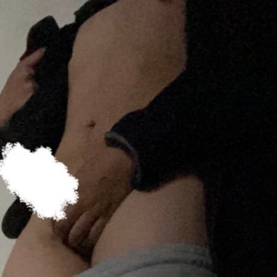 Jay0__0zer's profile picture. 170/75/0/21y ｜🔞未滿18歲請勿觀看｜台中讀書｜偶回高雄｜無地｜大屁股｜騷0｜想被幹｜喜吹屌｜喜歡野裸（但很膽小需要人帶）｜喜被意淫｜緣份約｜私訊請帶禮貌｜推止推｜🇹🇼