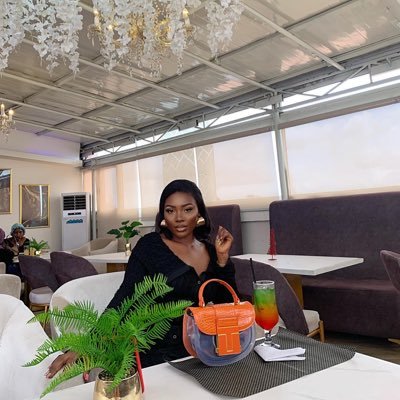 RealPheena's profile picture. 🎶 lover