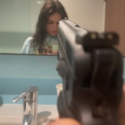 delilahst0p's profile picture. she/her