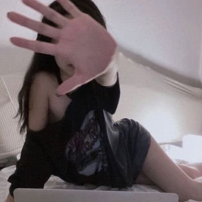 Kelraism's profile picture. full-time job being yappers