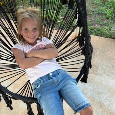 I have a beautiful duaghter and a niece that I love with all my heart love listening to music like BTS my bias is JUNGKOOK and my bias is Mark MCGRATH SUGAR RAY