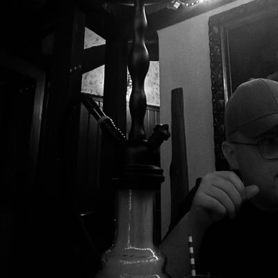 Leon85764286's profile picture. @livdracula