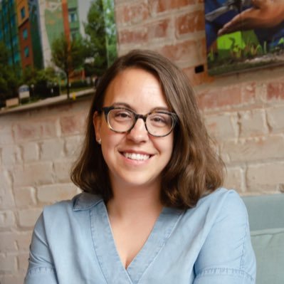 MelissaDawnG's profile picture. books, libraries, bubbly water.