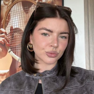 lynn571148's profile picture. 