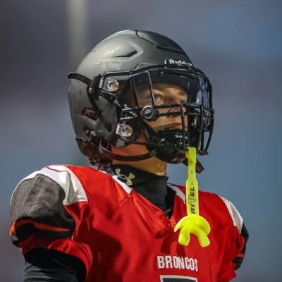 TEXAS⚜️| Class of 2027🎓 | WR | Mansfield Legacy Highschool | TRACK | STUDENT ATHLETE 3.5 GPA📚🏫 5’11 165❗️| 4.5 40 | 817-372-5003❗️Email: kh218236@gmail.com