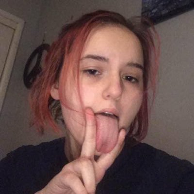 Am a Dominatrix Goddess Mistress Melisa Becky by name 21years old from Uk single with no kids, seeking for a slave who is willing to be Tribute fee is 40$