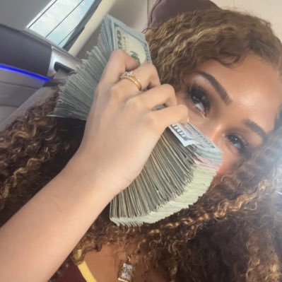 illanja's profile picture. 🍊 whatvr let me talk my shiitt ok @ilynicii on IG