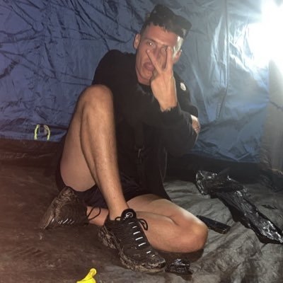 Beavz27's profile picture. White glove service with the brick, I am Luigi