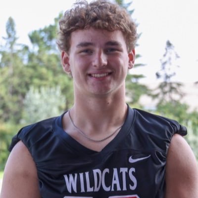 6’3” 235lbs // #88 TE/H-Back // 290lb bench // 32in Vert // 2yrs Eligibility + Redshirt @JimmieFootball Commit 👤 - @JMT_Edits_