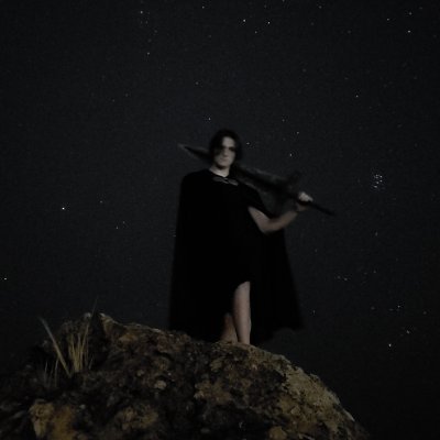 simplytarnished's profile picture. Leda can pin me any day 🪡