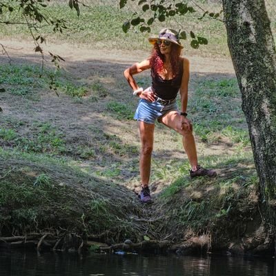 TrainerClo's profile picture. Personal Trainer- Ig: @clo_personaltrainer.
El mundo es demasiado grande para quedarse en el mismo lugar.
Anti k, anti peronchos. Biker🚲
Bostera💙💛