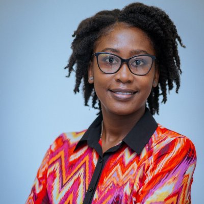 Professionnelle en éducation. Passionnée d'enseignement. Innovatrice pédagogique. Engagée pour l'éducation de demain. #EducationForAll