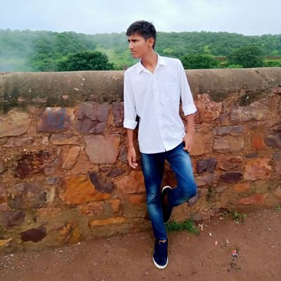 कभी क्रंदन है कभी हर्ष है, वास्तव में जीवन एक संघर्ष है।
Never Give up👍