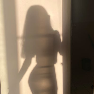 crownikee's profile picture. حوصله ندارم.