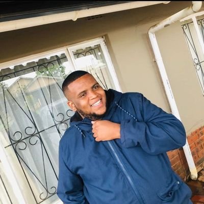 Get Rich Or Die Trying And I Ain't Dead Yet😌😎💪🏾
⚽Football & Boxing🥊
@ManCity🩵 @FCBarcelona💜@KaizerChiefs💛🖤