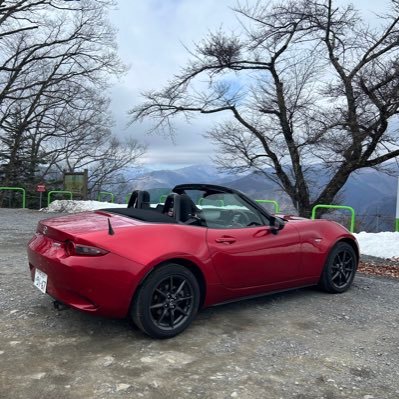tomokiti1972's profile picture. 食品会社に勤める会社員。60歳でリタイヤしたいな。猫🐈が好き。 2匹おります。無駄な時間を作る為、日々時間を大切にしてます。 蕎麦と競艇と株とドライブが趣味です。9年落ち8㎞越えのロードスター乗ってます→株はポジ病が治らずいつも損してます。10年近くやってますが、800万程いかれてます。ガイジンが嫌い、特に隣の中国。