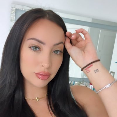 AlexLinker30800's profile picture. 