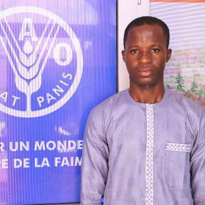 Spécialiste en journalisme et comunication