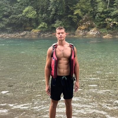 Aleksandar Bukovski Profile