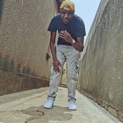 NhlanhlaMt95723's profile picture. mind over matter