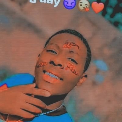 PascalJonas15's profile picture. just to make mama proud 🤗😍🙊⚪❤️