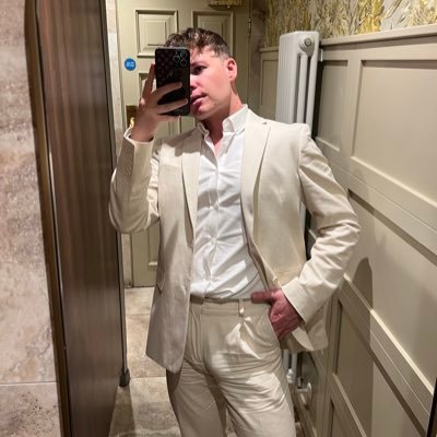 rossthomaskane's profile picture. All links 👉🏼 https://t.co/bWHm4GpzAU