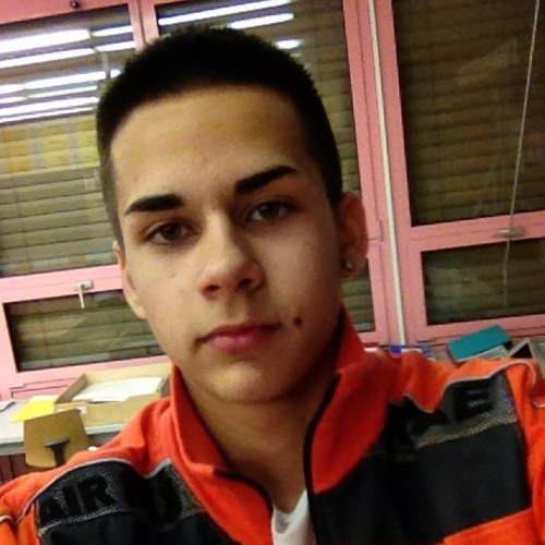 ne10ca's profile picture. 