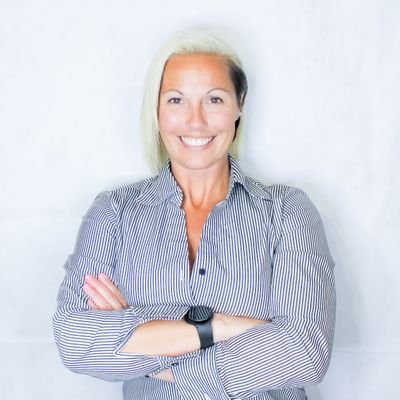 MoMediaCrab's profile picture. Social Media Manager/Content Creator-Coach for hire! I am a combat veteran spouse, home school mom, former tiny traveler, former homesteader, and B.A.B.E.