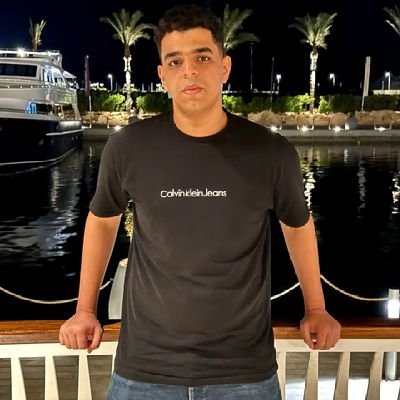 seman2511's profile picture. trying to find my way in the middle of darkness