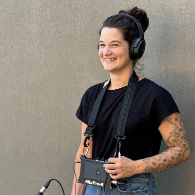 Journaliste indépendante
Ex-Korrespondentin @RTSinfo 📻 à Zürich
Créatrice de podcasts privés * mariages * événements