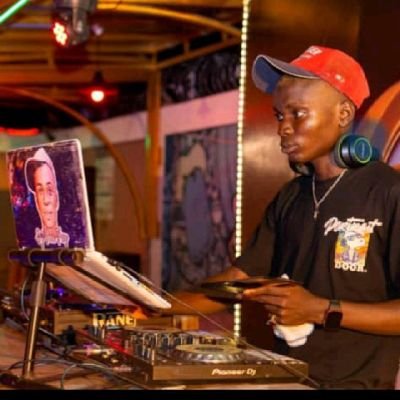 djdonjay6's profile picture. Professional Vdj 🎧🎛️,Rapper🎤, Photographer 📸,