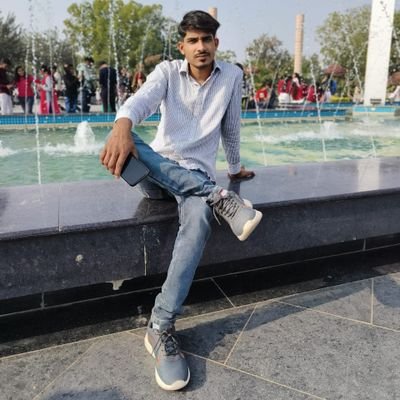 SunilMeena7300's profile picture. 🌻झूठी शान के परिंदे ही ज्यादा.
फड़फड़ाते हैं ... बाज़ की उड़ान में कभी आवाज़ नहीं होती ।🦅🦅🦅🌼