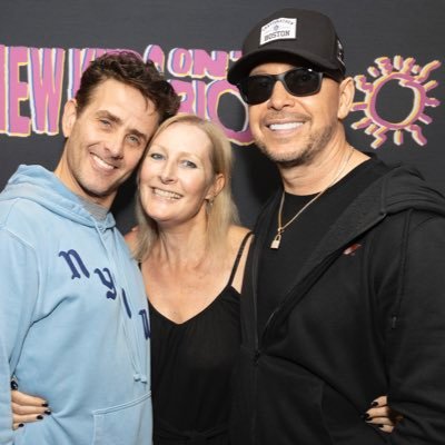 ✨Here for @nkotb 💙 JoeGirl4life. Don’t let it go, it’s the moment we’ve been waiting for ✨