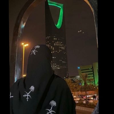 فـي دنيتـك غصبٍ عن الكـل ببـقى♥️| @Xll_X4 |