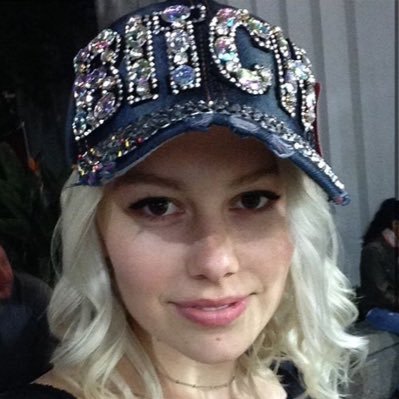 average english major and brainrot minor | i love taylor, lana, phoebe + more