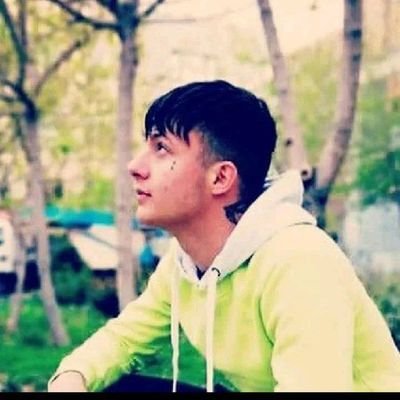 pooya_parastoo's profile picture. 