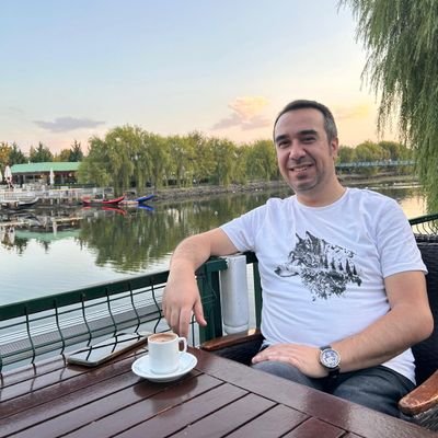 Avukat, Atatürk çizgisinde Türk Milliyetçisi