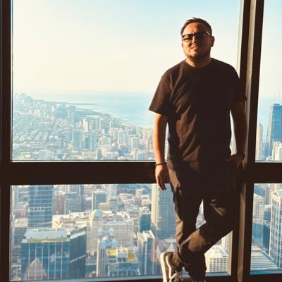 javvmtz's profile picture. Just living