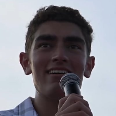 Track & field nerd. PxP & PA announcer. @MileSplit, @FloTrack. Unretired 400m Runner. Saratoga Bugler #2 🎺 SU '22 🍊 Host of “In Full Stride” podcast ⬇️