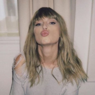 27 | swiftie since 09 🦋 eras tour | 09/05, 13/06, 15/06, 23/06, 17/08 🪩 in my so high school era ✨