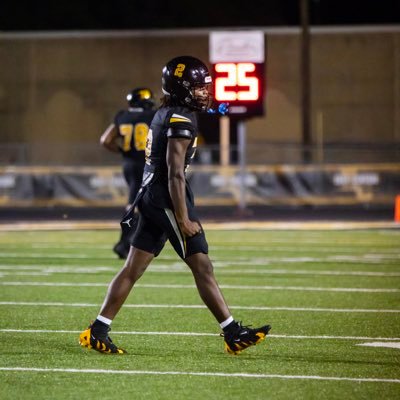 2025 Student-Athlete | Ht 6’0 |170 lbs | Gpa 3.4 | (ATH) East Central high-school 📞 (210)-810-7441 Email Isaiahmack302@ecisdst.net