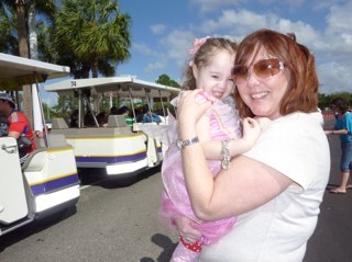 RayetteMc's profile picture. Life is good.