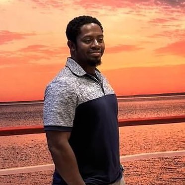 shiftgibs's profile picture. 🐝