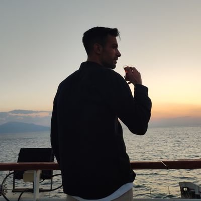 Fenerbahçeli bir birey.
