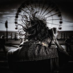 Southend based Photographer. Also singing the praises of My home town.