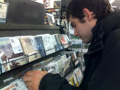 iparky's profile picture. For Folk's Sake editor, coloured vinyl addict, Neil Young obsessive. (Sporting day job @iparkysport)